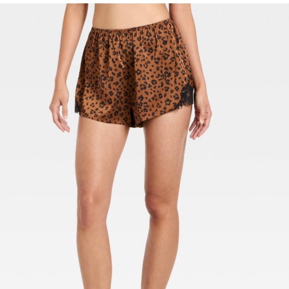 Women's Leopard Print Lace Trim Satin
Pajama Shorts - Auden™ Brown XL new 🆕